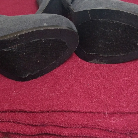 Grey suede, 4" platform heels, size 7.5, worn once - Picture 5 of 5
